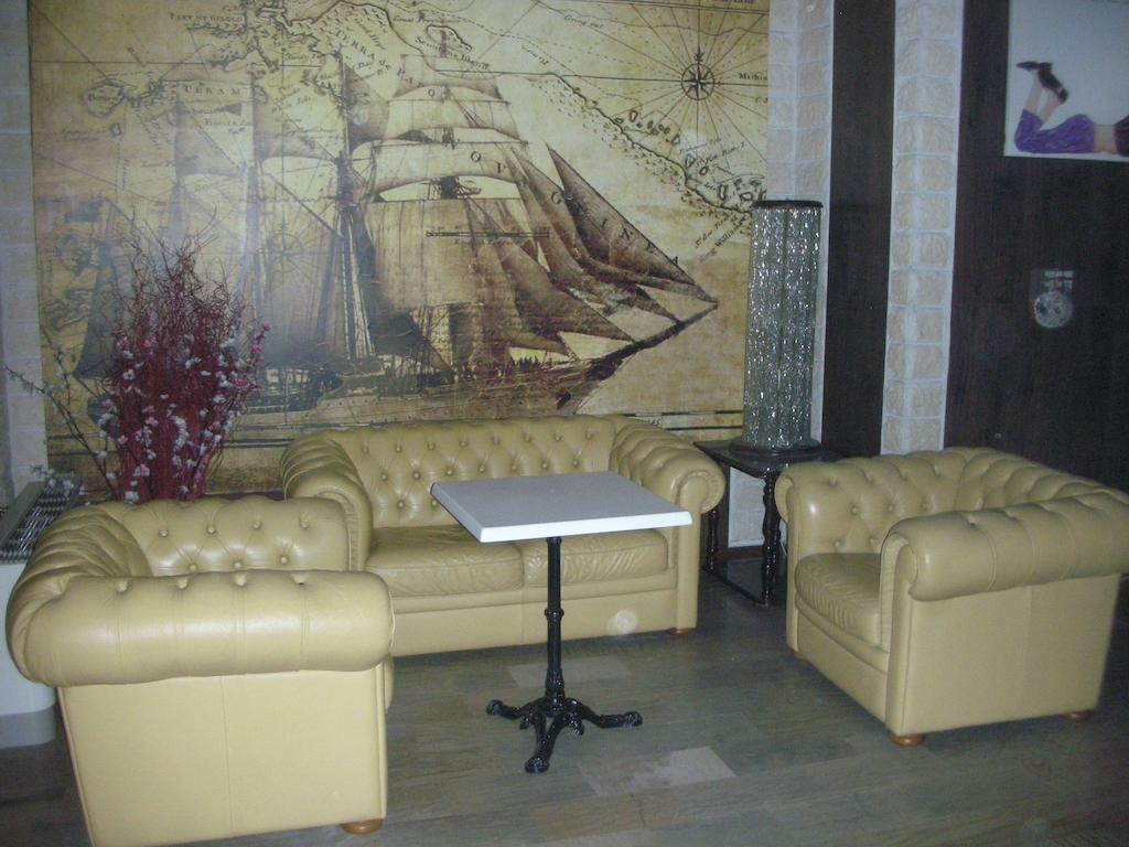 Hotel Total ปิโซเญ ภายนอก รูปภาพ