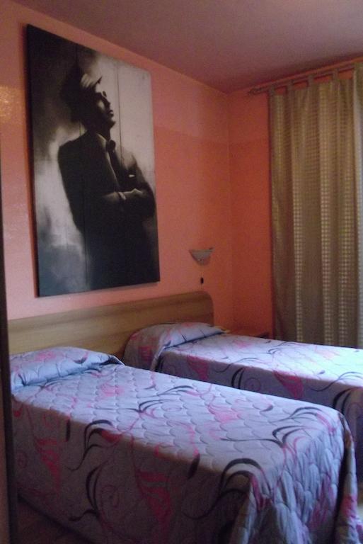 Hotel Total ปิโซเญ ภายนอก รูปภาพ